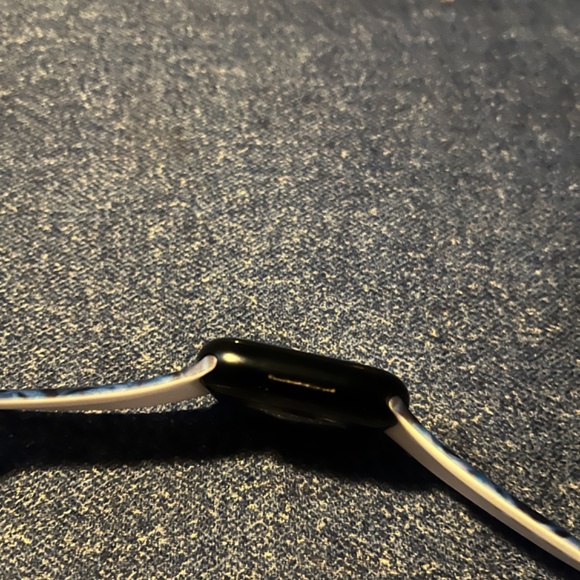 Excellent Condition-Apple Watch Series 8 S/M 41 MM Midnight- Massive Bundle - Picture 5 of 13